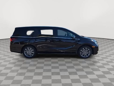 New 2026 Honda Odyssey Touring image 9