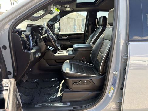 Used 2024 GMC Sierra 2500 AT4X AWD/4WD image 19