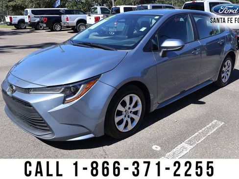 Used 2023 Toyota Corolla LE image 2
