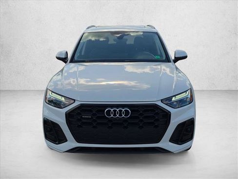Used 2023 Audi Q5 2.0T Premium Plus w/ Premium Plus Package AWD/4WD image 2