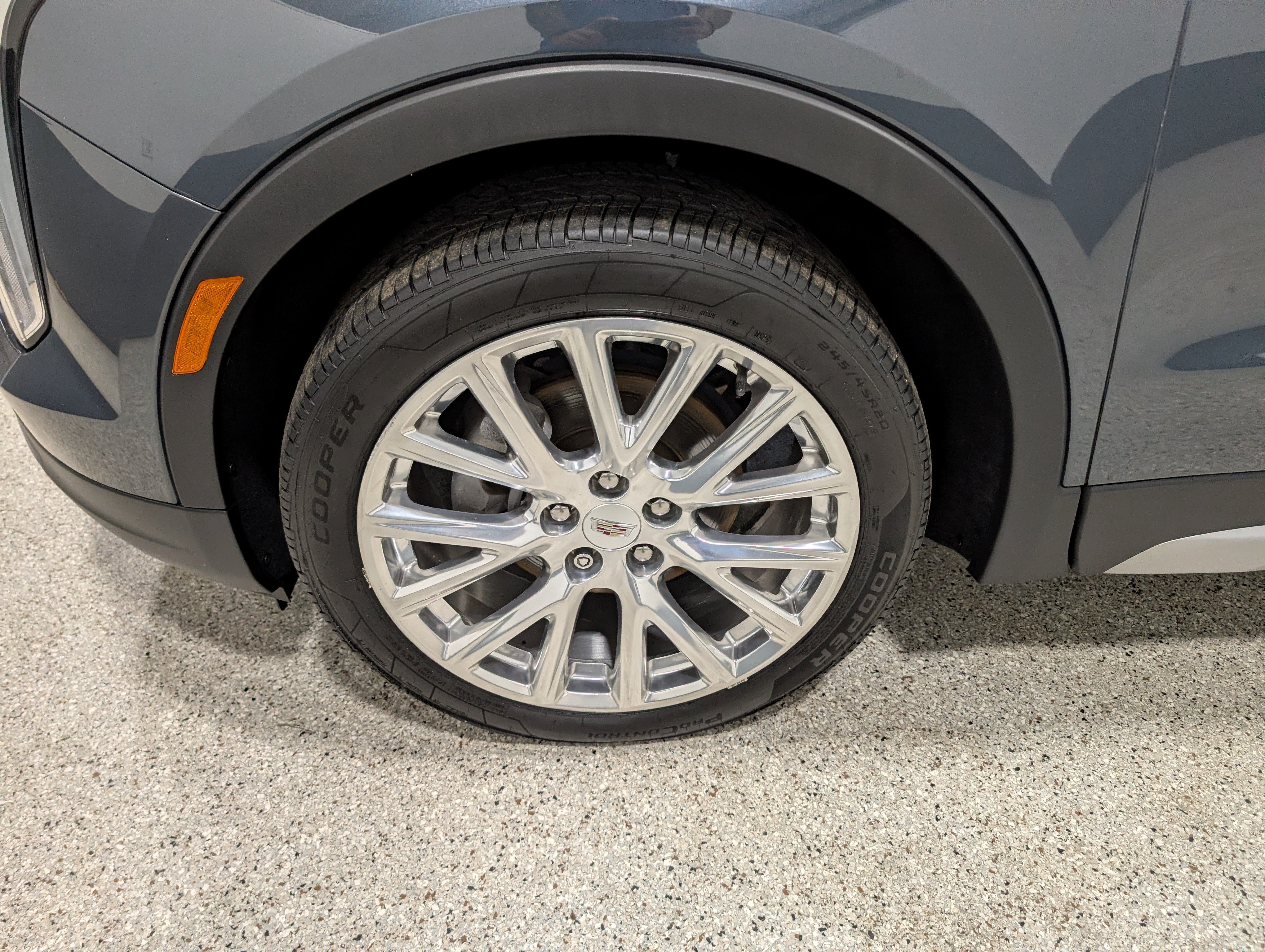 Used 2019 Cadillac XT4 Premium Luxury w/ Cold Weather Package AWD/4WD image 9