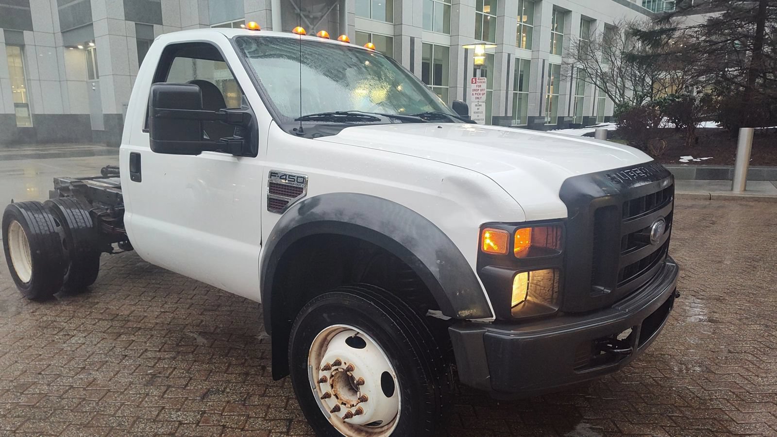 Used 2008 Ford F450 2WD Regular Cab Super Duty image 2