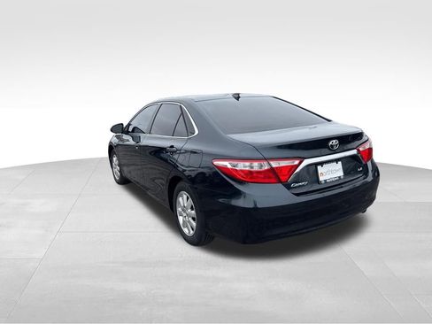 Used 2016 Toyota Camry LE FWD image 3