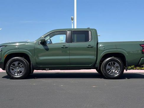 New 2026 Nissan Frontier SV w/ Tow Package AWD/4WD image 7