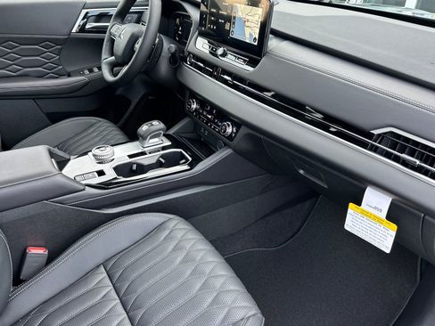 New 2026 Mitsubishi Outlander SEL image 15
