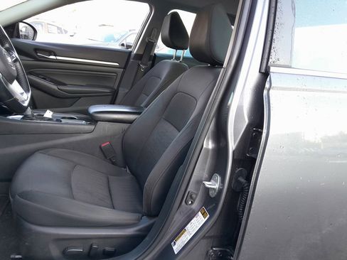 Used 2021 Nissan Altima 2.5 SV w/ SV Premium Package AWD/4WD image 13