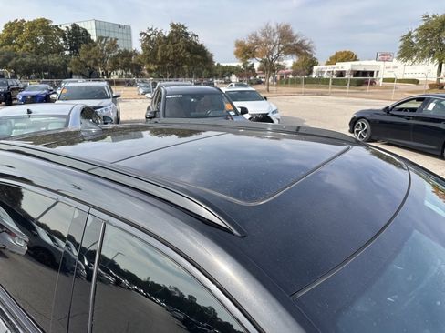 Used 2019 Cadillac XT4 Sport image 4