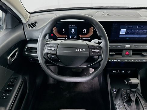 Used 2025 Kia K4 LXS image 18