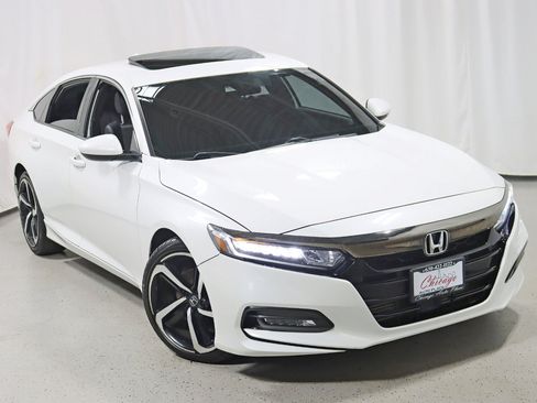 Used 2019 Honda Accord Sport image 5