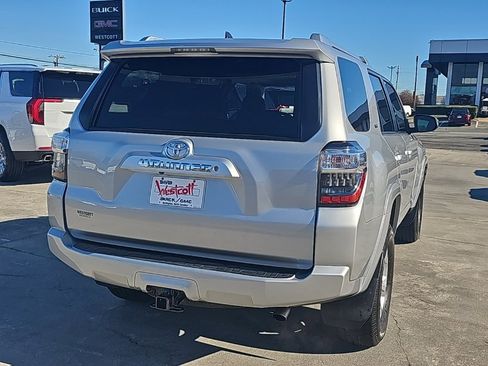 Used 2016 Toyota 4Runner SR5 image 5
