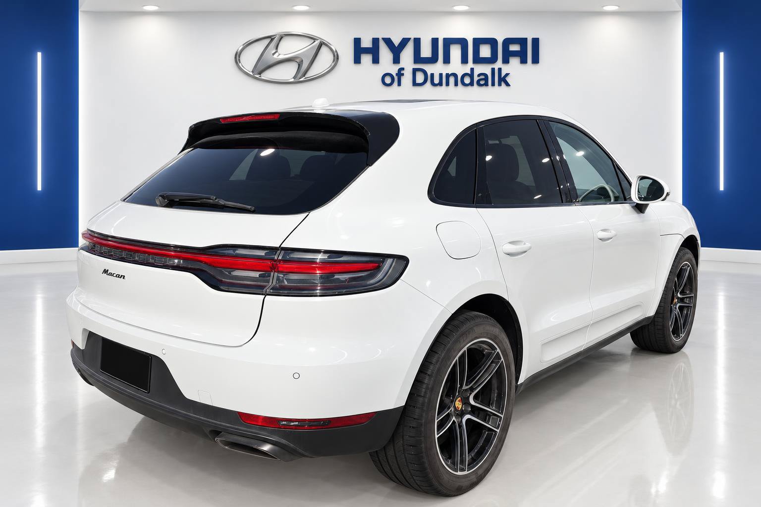 Used 2021 Porsche Macan AWD/4WD image 4