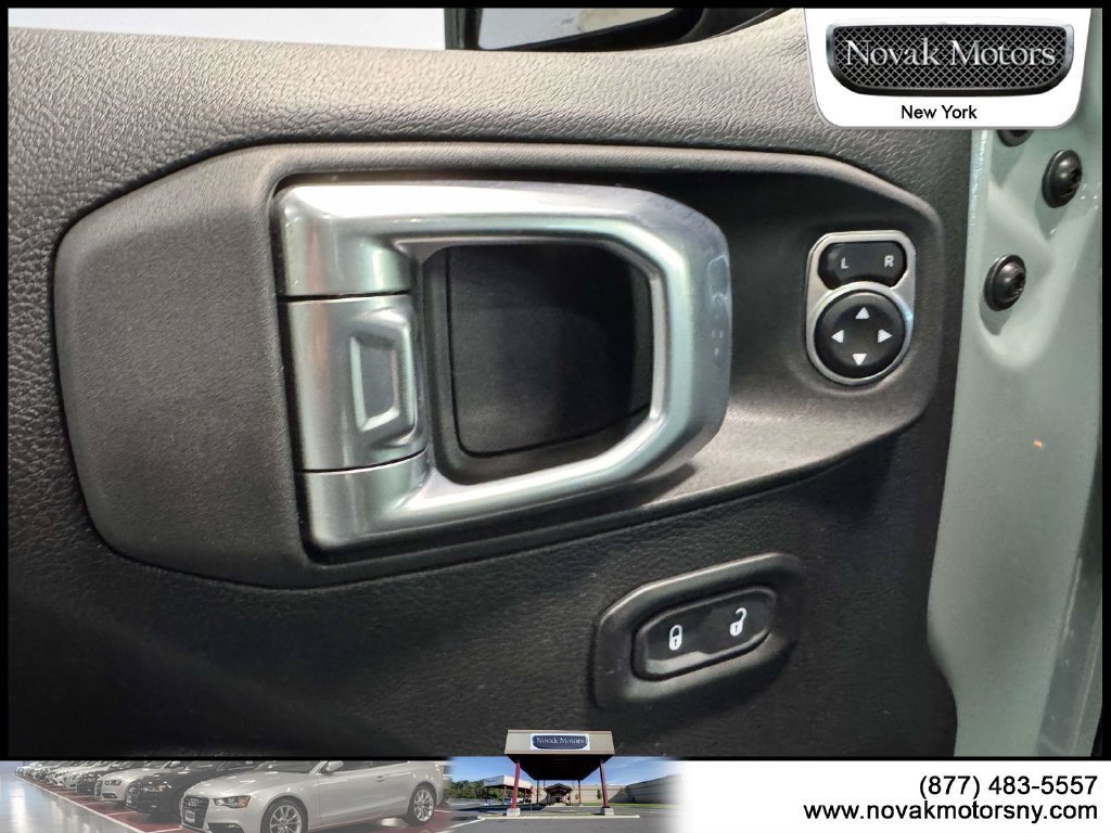 Used 2023 Jeep Wrangler Sport AWD/4WD image 18
