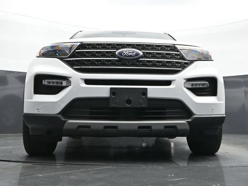 Used 2023 Ford Explorer XLT w/ Equipment Group 202A AWD/4WD image 36