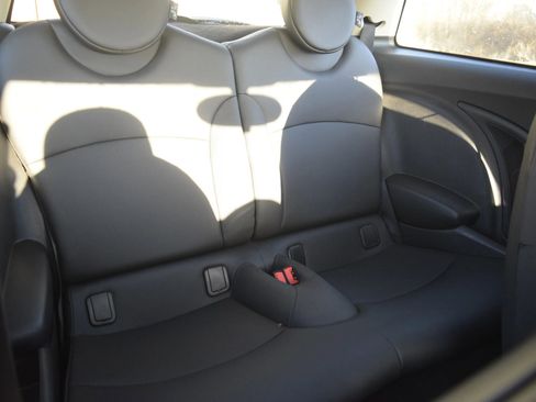 Used 2013 MINI Cooper Hardtop image 5