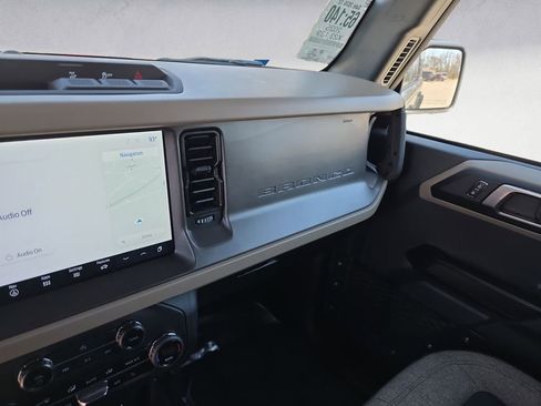Used 2025 Ford Bronco Big Bend image 10
