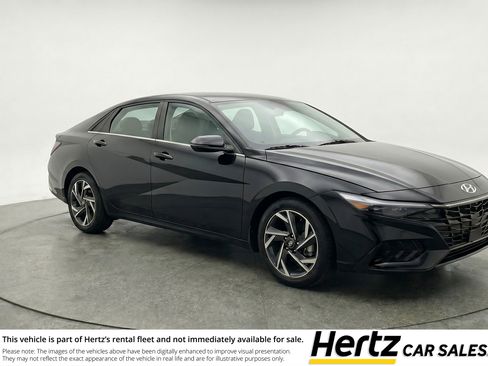 Used 2025 Hyundai Elantra SEL FWD image 1