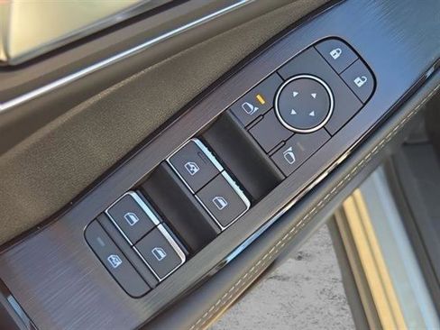 New 2026 Nissan Rogue Platinum w/ Platinum Premium Package image 9