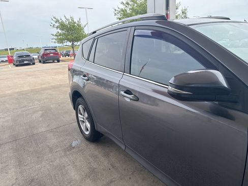 Used 2014 Toyota RAV4 XLE FWD image 22