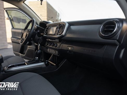 Used 2016 Toyota Tacoma SR5 w/ Towing Package image 16