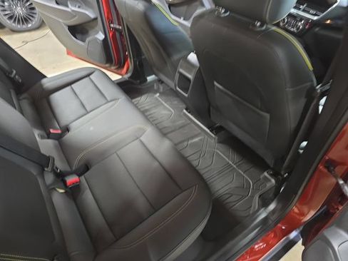 Used 2024 Chevrolet Trax ACTIV w/ Sunroof Package FWD image 15