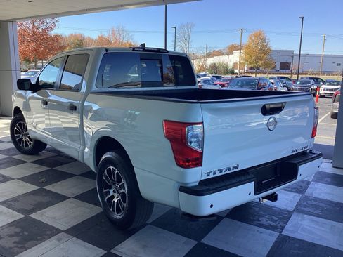 Used 2024 Nissan Titan SV w/ Accessory Utility Package image 2