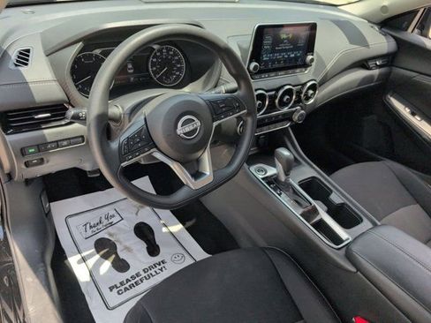 Used 2025 Nissan Sentra SV FWD image 15