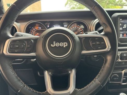 Used 2021 Jeep Wrangler Unlimited Sahara AWD/4WD image 18