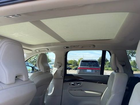 Used 2019 Volvo XC90 T6 Momentum w/ Protection Package Premier AWD/4WD image 8