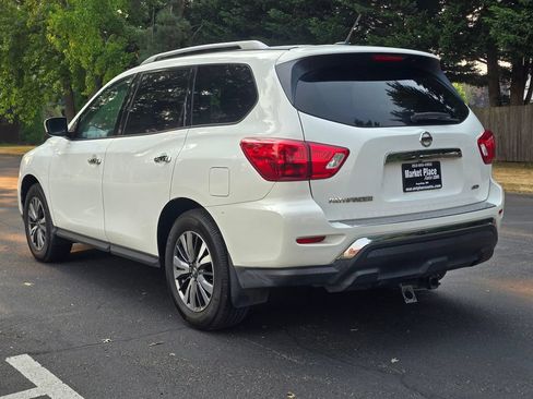 Used 2017 Nissan Pathfinder S AWD/4WD image 4