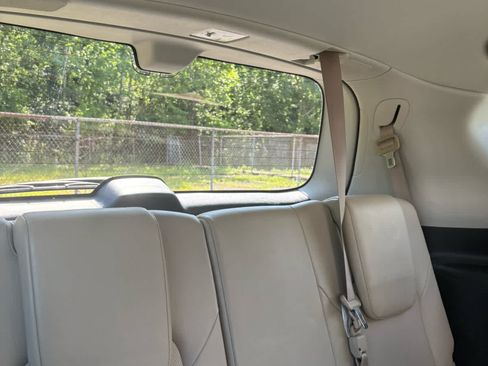 Used 2022 Nissan Armada Platinum w/ Captain's Chairs Package AWD/4WD image 30