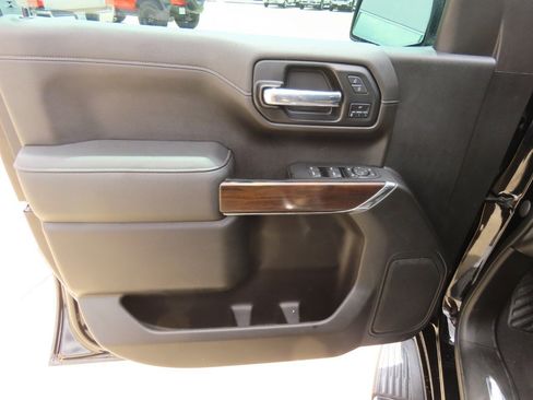 Used 2021 GMC Sierra 1500 SLT image 22