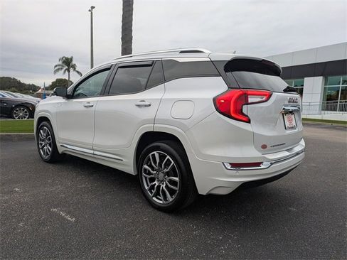 Used 2022 GMC Terrain Denali w/ Denali Premium Package image 6