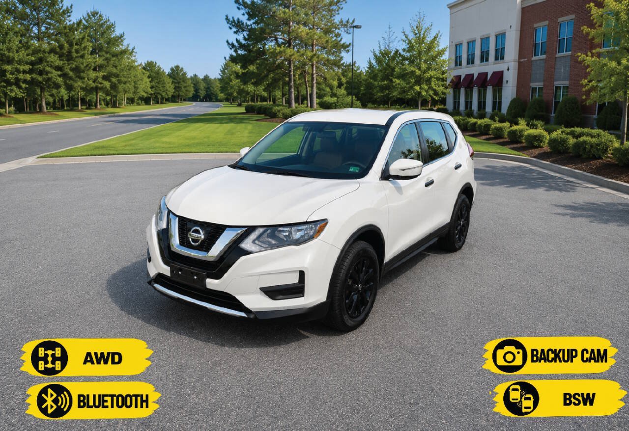 Used 2017 Nissan Rogue S AWD/4WD image 1