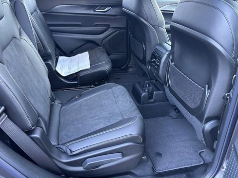 New 2025 Jeep Grand Cherokee L Altitude image 14