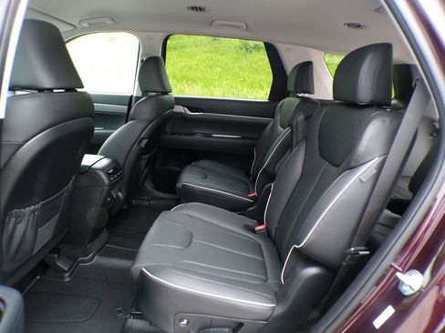 Certified 2025 Hyundai Palisade SEL AWD/4WD image 17