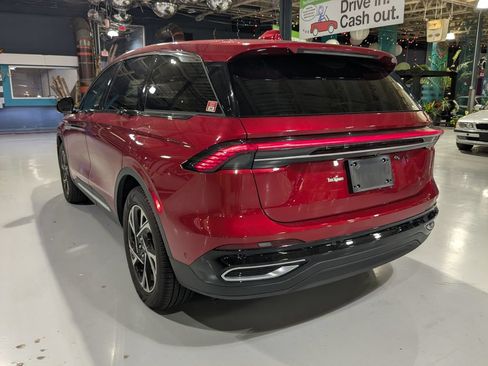 Used 2024 Lincoln Nautilus Premier w/ Equipment Group 102A AWD/4WD image 10