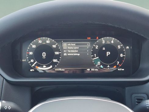 New 2025 Land Rover Discovery Dynamic SE image 11