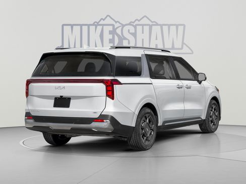 Used 2025 Kia Carnival SX FWD image 2