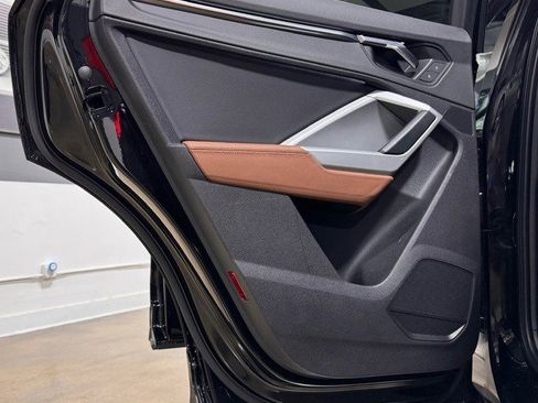 Used 2019 Audi Q3 2.0T Premium Plus w/ Premium Plus Package image 23