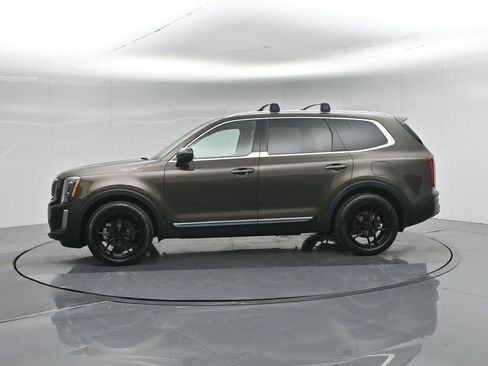 Used 2020 Kia Telluride EX w/ EX Premium Package AWD/4WD image 33