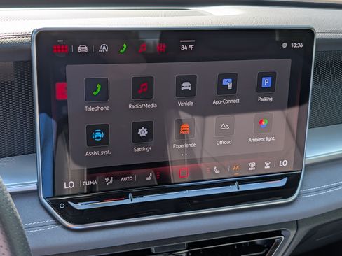 Certified 2026 Volkswagen Tiguan SE R-Line AWD/4WD image 22