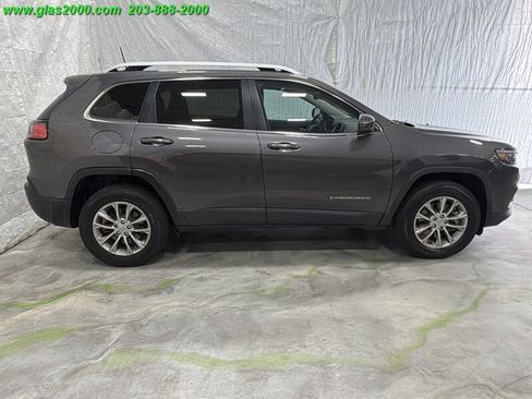 Used 2021 Jeep Cherokee Latitude Plus AWD/4WD image 14