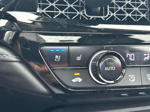 Used 2023 Honda Accord Touring image 6