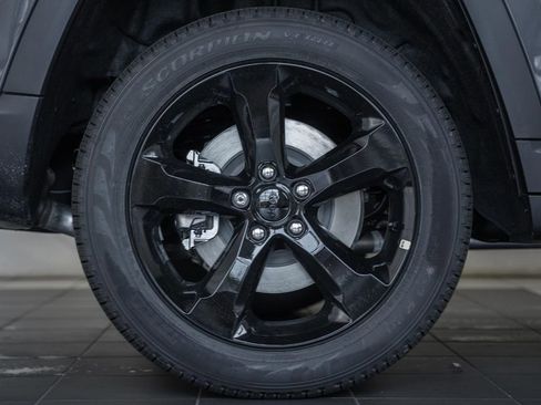 New 2025 Jeep Grand Cherokee L Limited w/ Luxury Tech Group II image 17