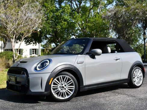 Used 2023 MINI Cooper S w/ Signature Upholstery Package FWD image 24