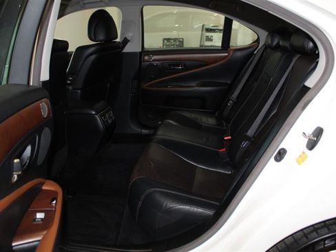Used 2011 Lexus LS 460 image 31