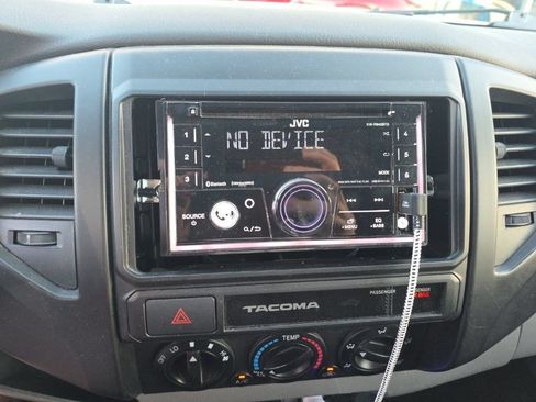 Used 2015 Toyota Tacoma 2WD Access Cab w/ Convenience Package image 10