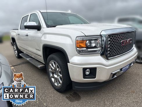 Used 2015 GMC Sierra 1500 Denali w/ Driver Alert Package AWD/4WD image 2
