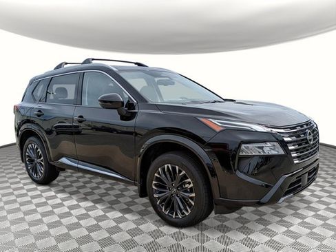 New 2026 Nissan Rogue Platinum image 7