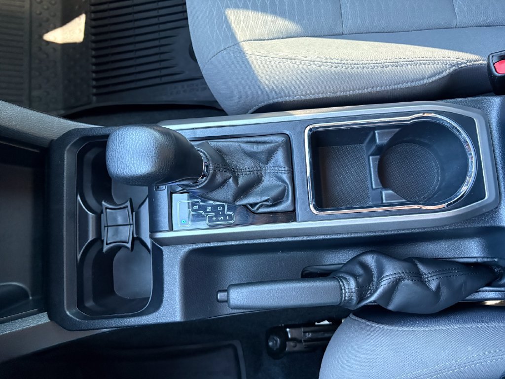 Used 2019 Toyota Tacoma SR5 AWD/4WD image 24